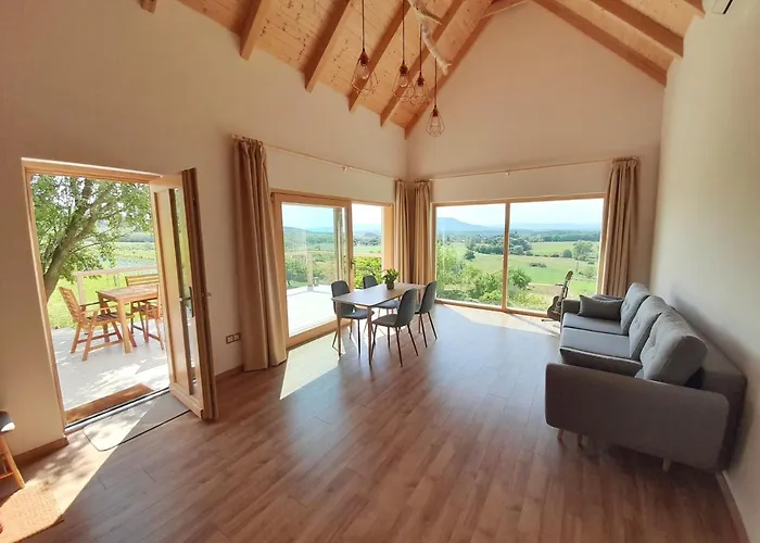 بيت للعطل Baloveon Birtok