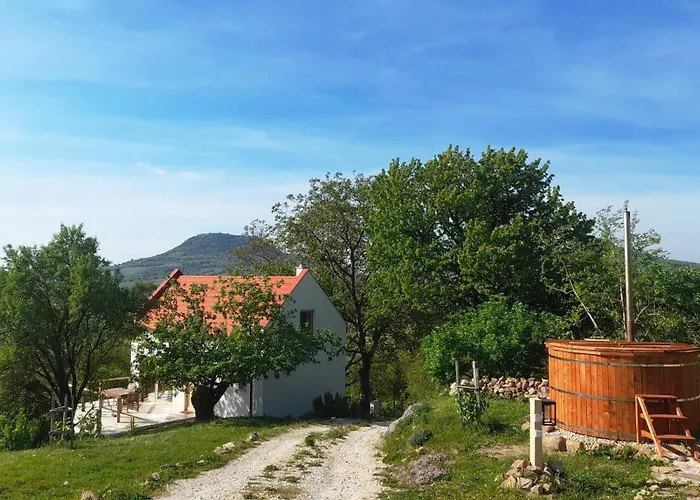 Baloveon Birtok * Kaptalantoti